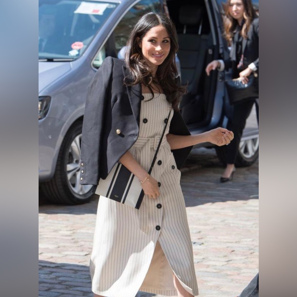 Oroton Black Crossbody Bag - Picture 9 of 11